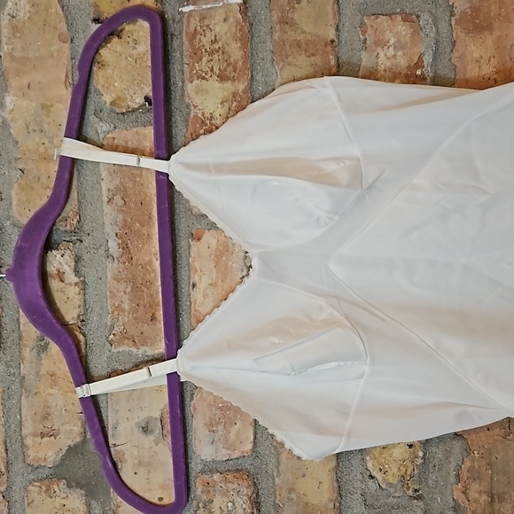 Vanity Fair White Midi Dress - Picture 2 of 9